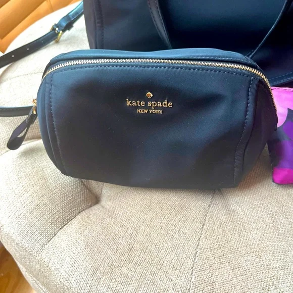 Kate Spade Black Tote (EUC) w/Matching New Travel Cosmetic Case & Foldable Tote - Picture 7 of 16